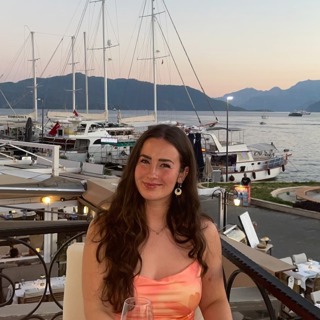 Molly Jo Handy || profile photo
