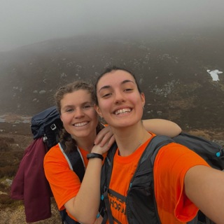 Lucy Warner || profile photo