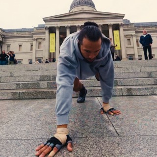 travis kerry || profile photo