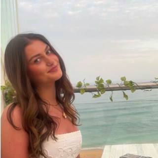 Amy Duschenes || profile photo