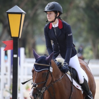 Annabel Dyson || profile photo